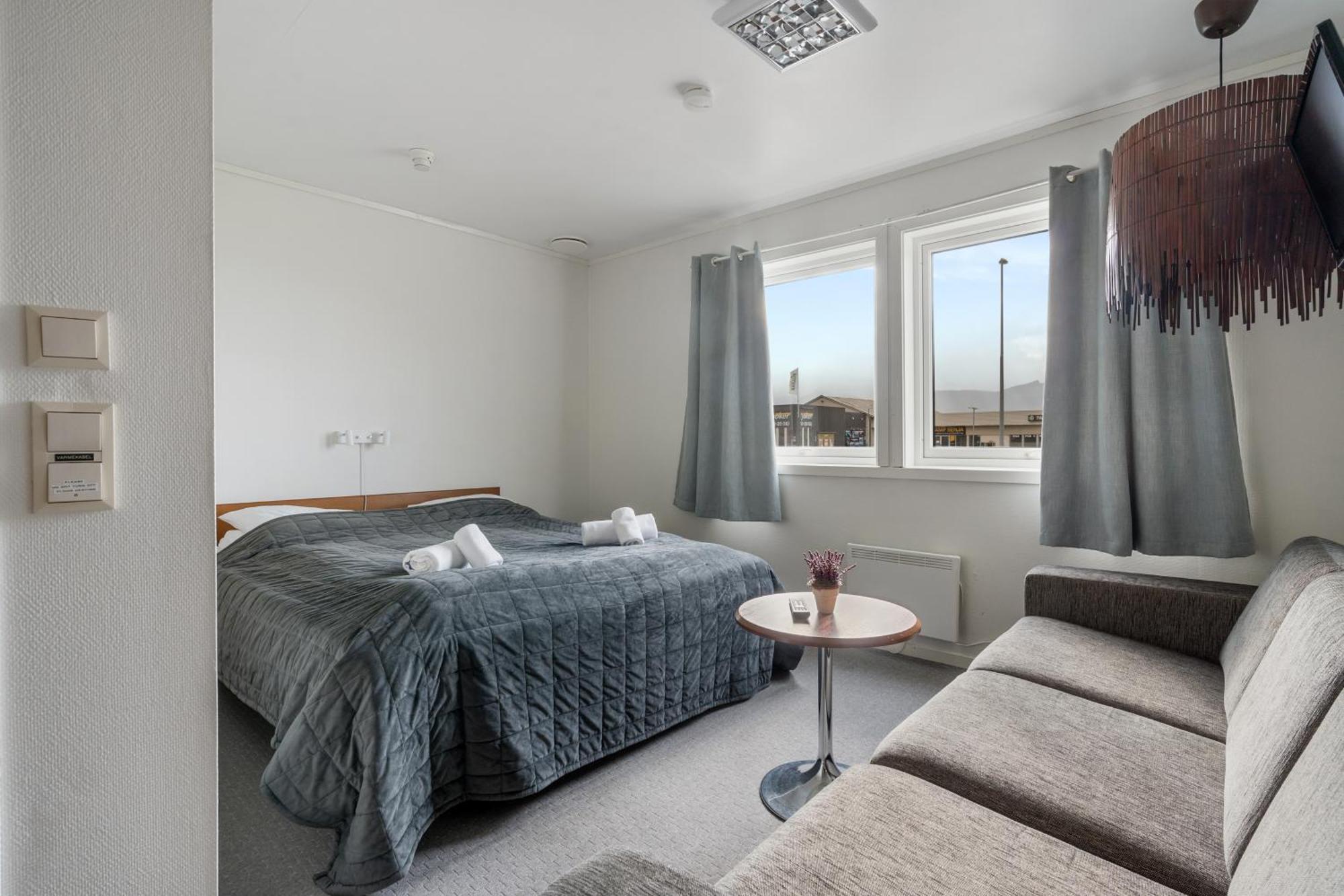Skagi Bed & Lodge Skaland Extérieur photo