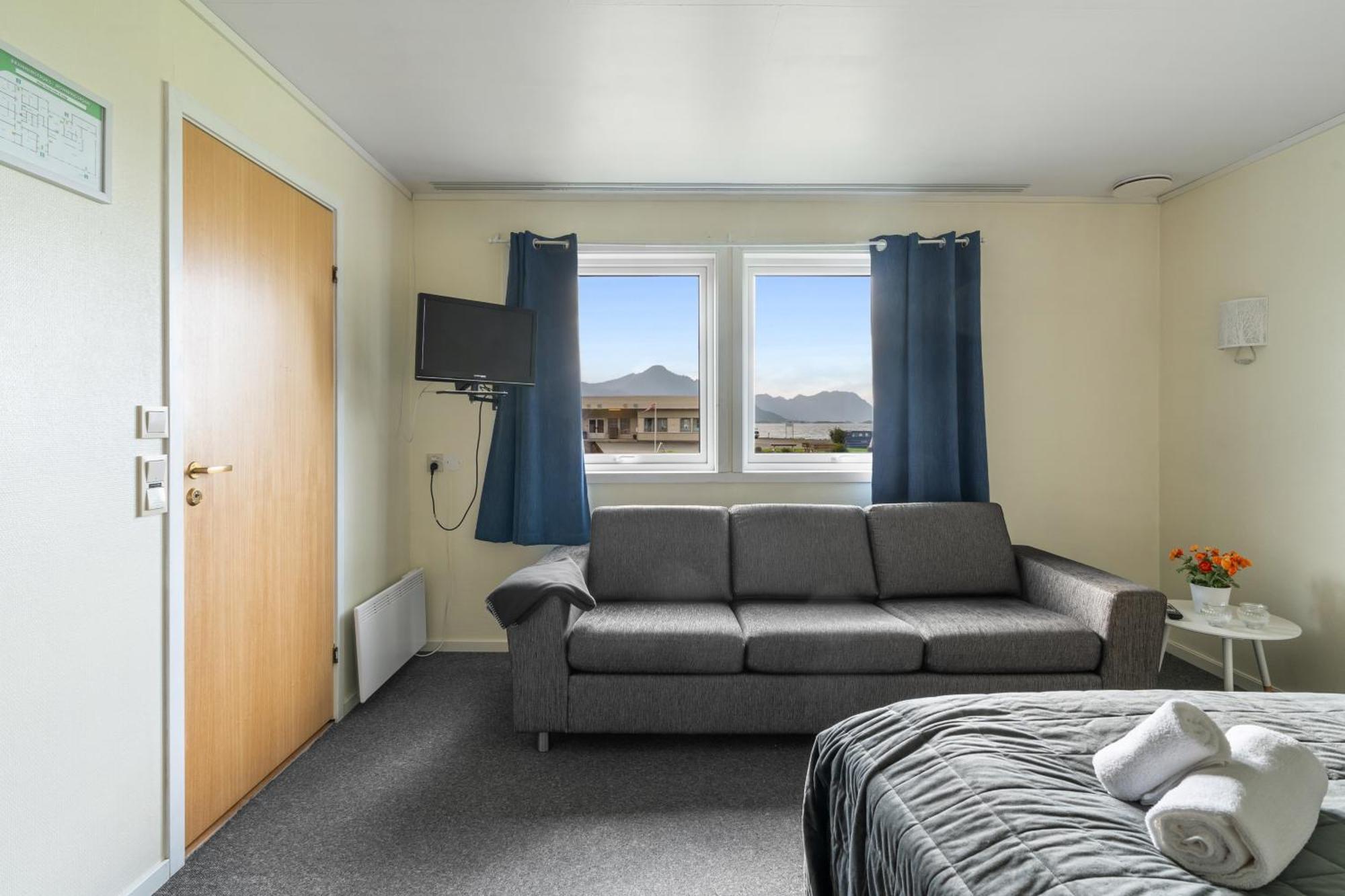 Skagi Bed & Lodge Skaland Extérieur photo